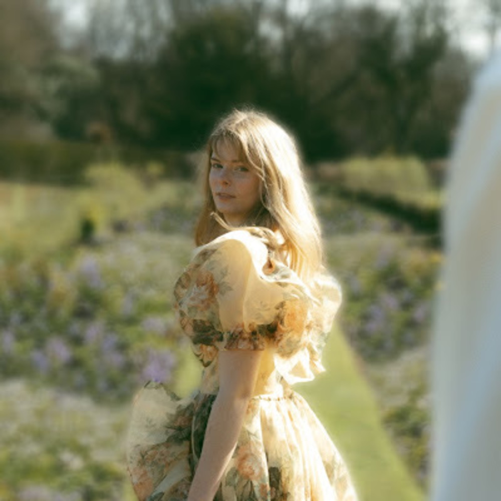 Meet your Posher, Isabelle